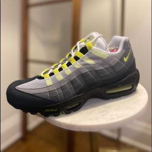 AIR MAX 95 OG (neon and gray) - brand new